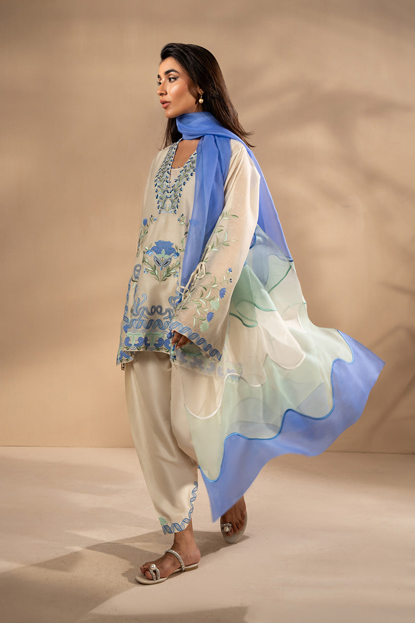Esita – Sania Maskatiya International