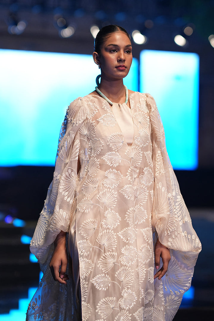 Ivora Ivora – Sania Maskatiya International