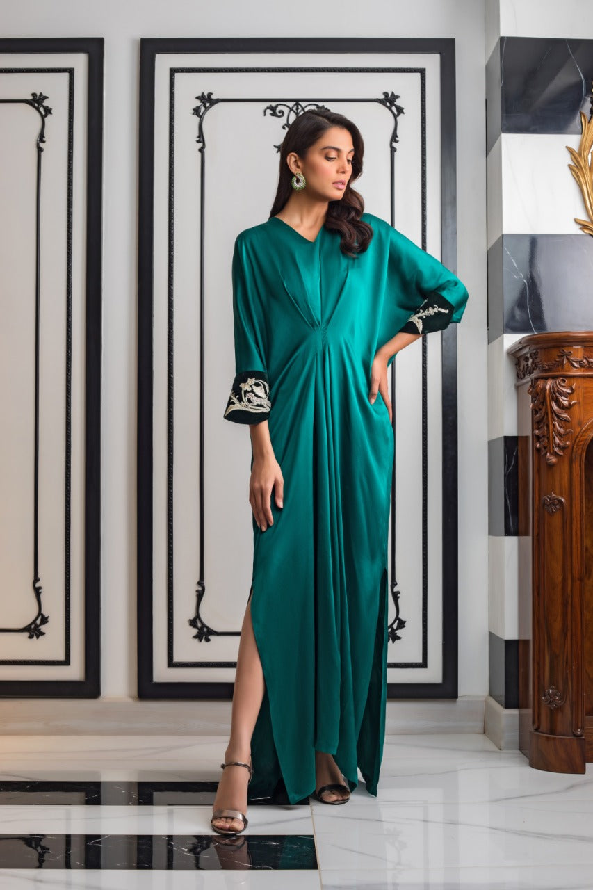 Velvet kaftan ❤ - Shazia's Pakistani fashion collection | Facebook